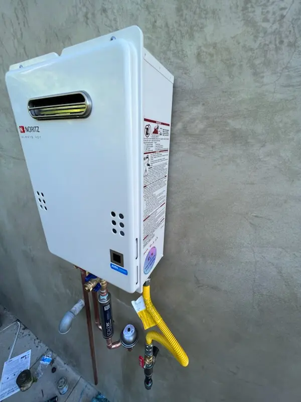 Tankless water heater installation for Pine Castle homes